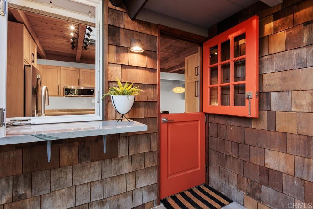 2034 Mackinnon Avenue - photo 4