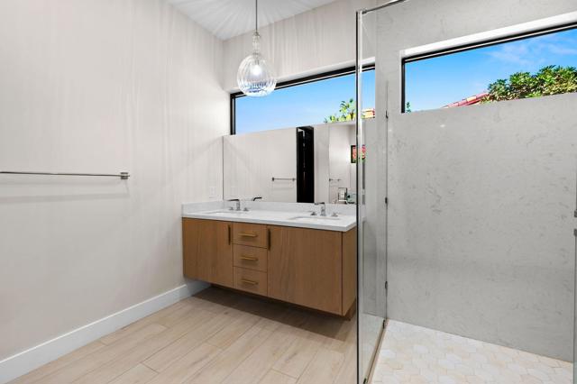 77300 Coyote Creek, Indian Wells CA: https://media.crmls.org/mediaz/9e6cd80b-b268-4002-a1d1-5cf83a35a382.jpg