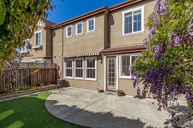 8810 Zinnia Street, Gilroy CA: https://media.crmls.org/mediaz/9e6d3b4d-a148-471c-bec6-b347c8118bdb.jpg