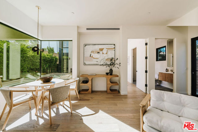 3440 Cattaraugus Avenue, Culver City CA: https://media.crmls.org/mediaz/9e6d496c-38fb-4f14-8f66-ac093f011087.jpg