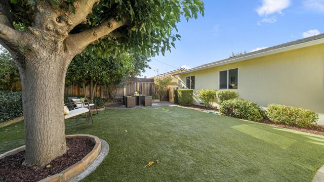940 Kennard Way, Sunnyvale CA: https://media.crmls.org/mediaz/9e6e09c8-c01f-4cfe-84bb-ec5bc6a26814.jpg