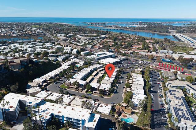 3845 Groton St, San Diego CA: https://media.crmls.org/mediaz/9e6e853d-b628-4946-9ce3-4638856bc263.jpg