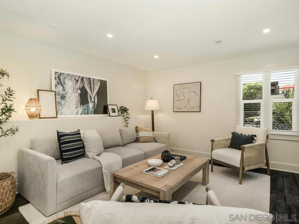 1021 Scott - photo 2
