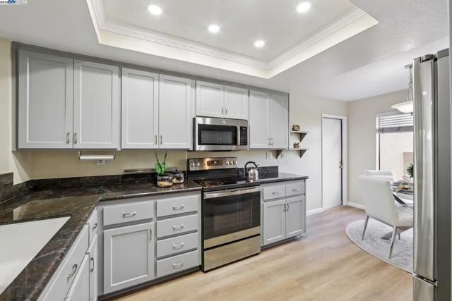 34627 Pueblo Terrace, Fremont CA: https://media.crmls.org/mediaz/9e6fb480-4bef-47da-ae4a-ec034be00b1e.jpg
