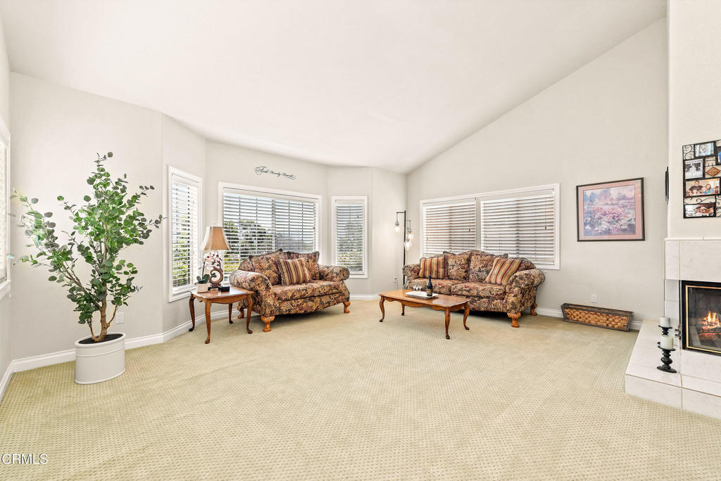 https://media.crmls.org/mediaz/9e6fd13b-d6d0-4262-ab2c-4ee750240b99.jpg?preset=X-Large