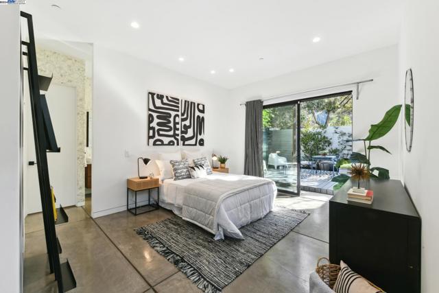 Image 31 of 51 For 730 Henry Street