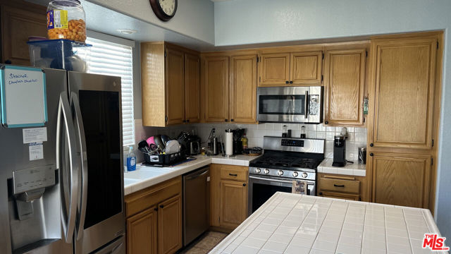 1751 W Avenue H5, Lancaster CA: https://media.crmls.org/mediaz/9e7070c9-6215-45aa-b37d-cdfa82f65d45.jpg