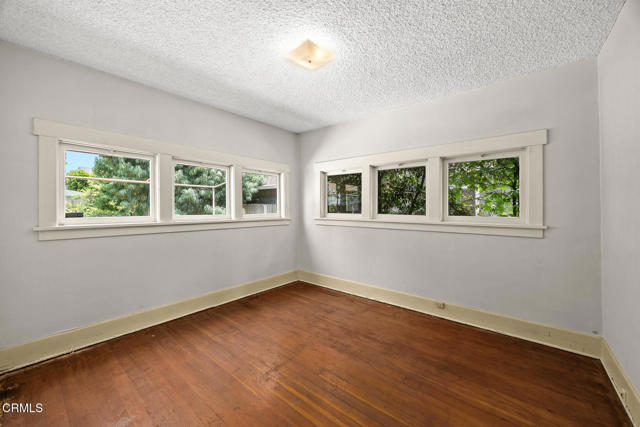 1722 Camden Avenue, South Pasadena CA: https://media.crmls.org/mediaz/9e710f9b-bc9a-493f-904b-8ea2b1093b15.jpg