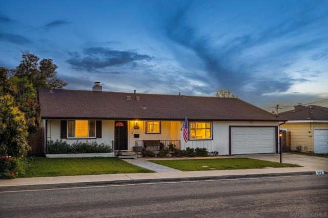 360 Alpine Ave, Chula Vista CA: https://media.crmls.org/mediaz/9e71abd9-2f68-49f4-ac64-2f731ad6f293.jpg