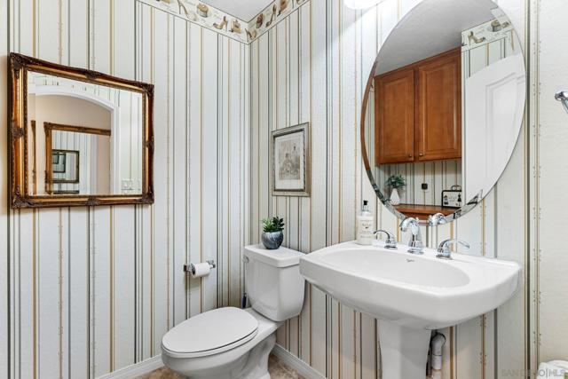 10482 Hollingsworth Way, San Diego CA: https://media.crmls.org/mediaz/9e71b4fb-2c36-454e-a7c5-73f130b82e34.jpg