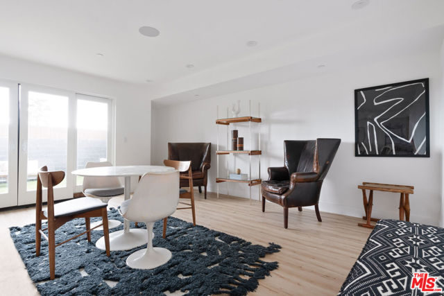 2514 Berkeley Avenue, Los Angeles CA: https://media.crmls.org/mediaz/9e72882a-6ba8-485d-9f8d-02726c81db14.jpg