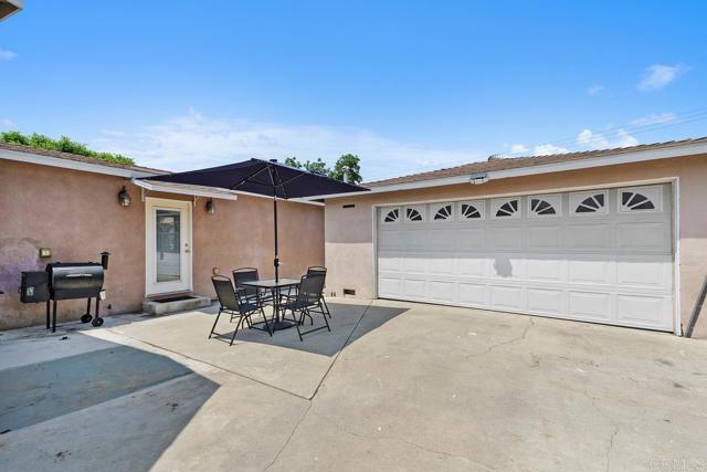 1429 N Campus Ave, Ontario CA: https://media.crmls.org/mediaz/9e732a4d-efd3-4d5f-8127-60b249ea2d37.jpg