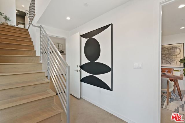 12614 Venice Boulevard, Los Angeles CA: https://media.crmls.org/mediaz/9e735b6d-7bf3-4593-b811-f102a170bf95.jpg