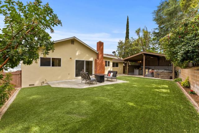 140 Virginia Avenue, Belmont CA: https://media.crmls.org/mediaz/9e74ab48-9ecd-4548-a597-770c202606bf.jpg