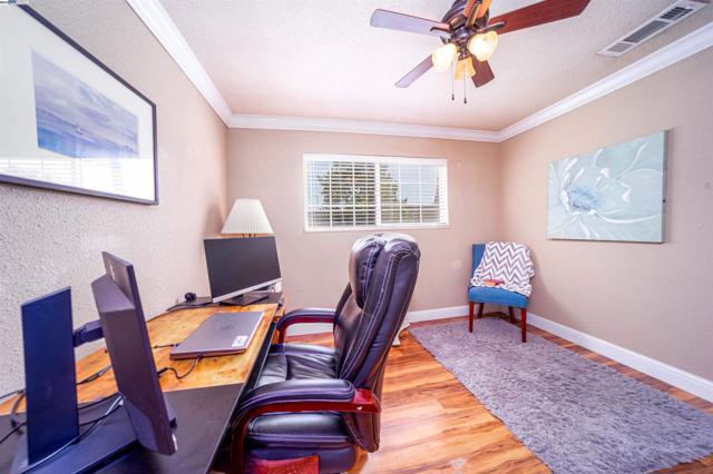 34505 Salinas Pl, Fremont CA: https://media.crmls.org/mediaz/9e757186-6315-4fd6-aabf-cf832c3b7b8e.jpg