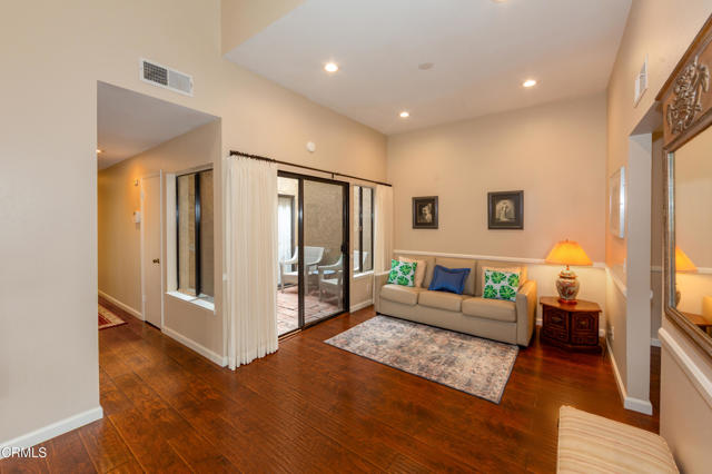 Detail Gallery Image 9 of 19 For 3762 via Pacifica Walk, Oxnard,  CA 93035 - 2 Beds | 2 Baths