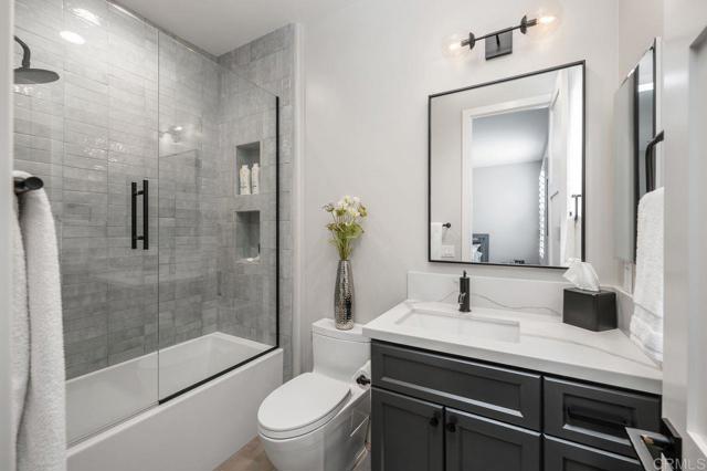 8126 Santaluz Village Green North, San Diego CA: https://media.crmls.org/mediaz/9e75efbc-752d-4905-a798-e5401c36f0dd.jpg