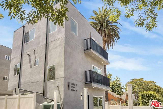 10828 Hesby Street, North Hollywood CA: https://media.crmls.org/mediaz/9e769d12-eff7-4d6e-b1ff-303f0460bec4.jpg
