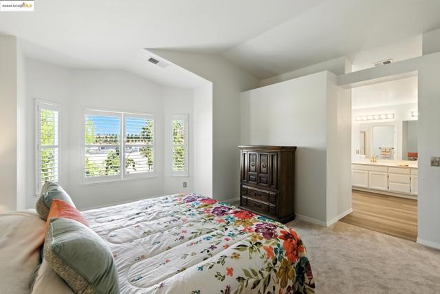 2201 Mark Twain Drive, Antioch CA: https://media.crmls.org/mediaz/9e76d25d-8923-473b-9fdf-6e5d86269e3d.jpg