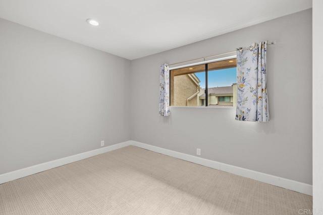 3330 Caminito Eastbluff, La Jolla CA: https://media.crmls.org/mediaz/9e771b60-f70a-4d46-a560-7cd477af8c26.jpg
