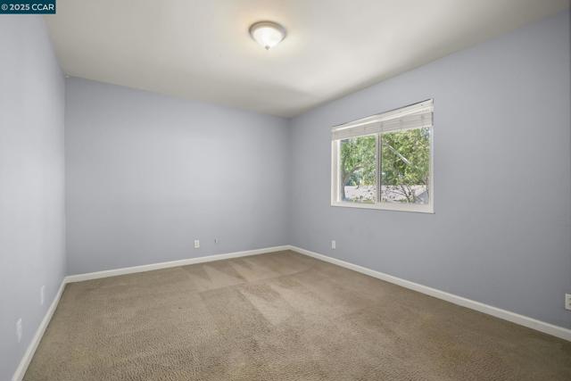 2830 Royal Ann Ln, Concord CA: https://media.crmls.org/mediaz/9e773915-5e47-4706-af01-3a4422b183a3.jpg