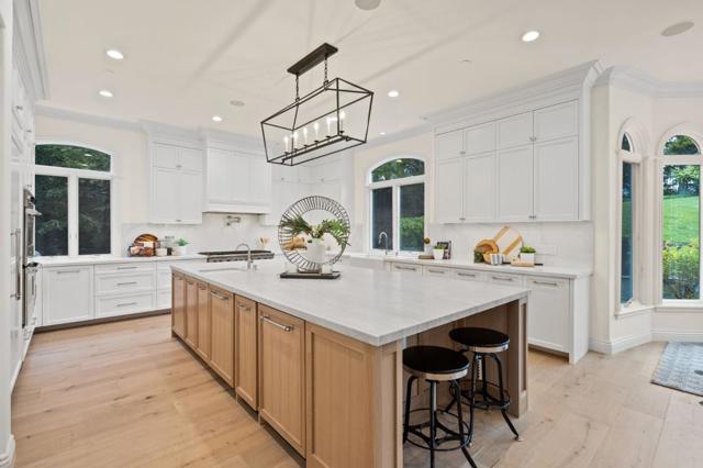 1535 Lakeview Drive, Hillsborough CA: https://media.crmls.org/mediaz/9e775906-4ca1-4ded-ae80-bd9f821c11ae.jpg