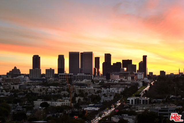 851 N Kings Road, West Hollywood CA: https://media.crmls.org/mediaz/9e78482f-e7e3-4764-8435-5bf1062e246f.jpg