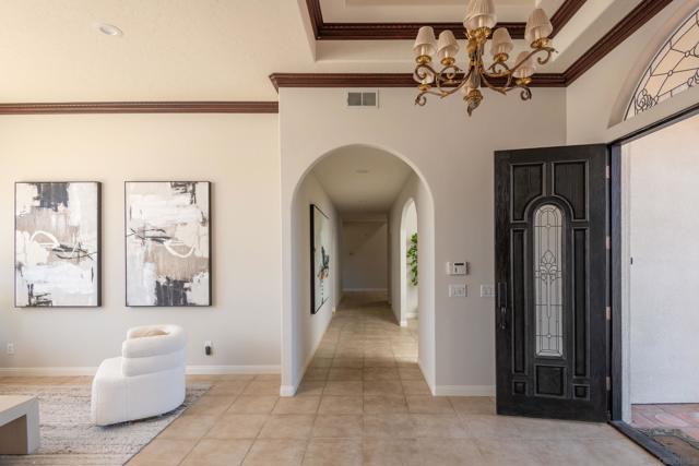 30343 Calle La Reina, Bonsall CA: https://media.crmls.org/mediaz/9e7ac387-caee-4cf4-a459-86184ff6db95.jpg