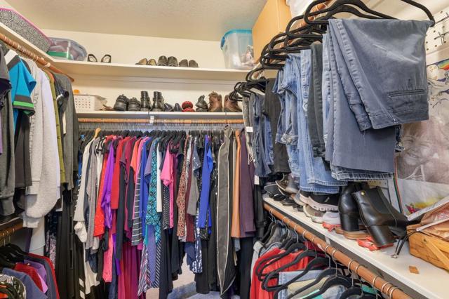 61 Joes Lane, Hollister CA: https://media.crmls.org/mediaz/9e7b3637-b28c-48b5-8a92-f965ccee088e.jpg