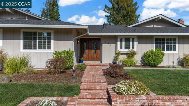 230 Vallecito Lane, Walnut Creek CA: https://media.crmls.org/mediaz/9e7b3ec8-eab2-4cbb-93e2-05bcff891644.jpg