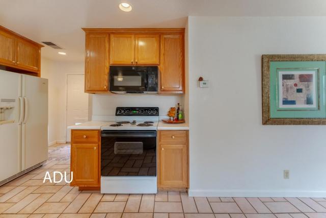 7400 Dowdy Street, Gilroy CA: https://media.crmls.org/mediaz/9e7bd78c-a42d-47b1-8106-58675518ba42.jpg