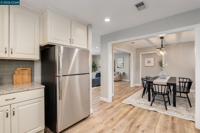 Image 14 of 41 For 3916 Saint Michael Ct