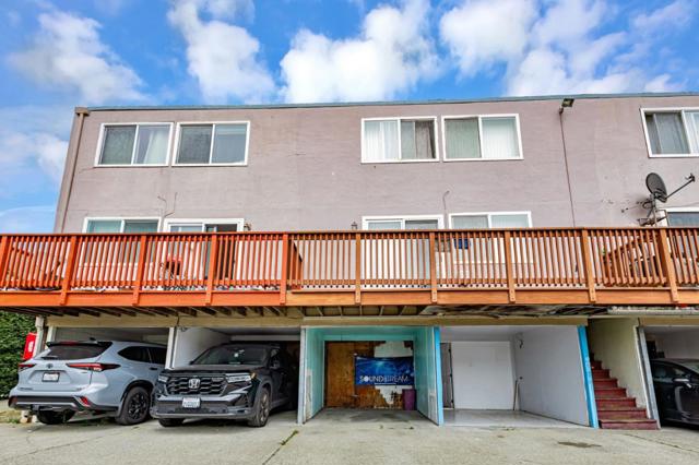 576 Sylvan Street, Daly City CA: https://media.crmls.org/mediaz/9e7c285d-7da5-4818-aeb8-db81292e1af2.jpg