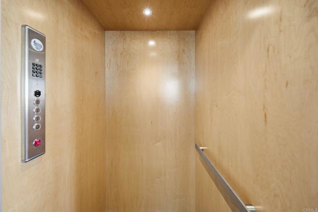 Detail Gallery Image 12 of 72 For 2056 Callisto Terrace, Chula Vista,  CA 91915 - 3 Beds | 3/1 Baths