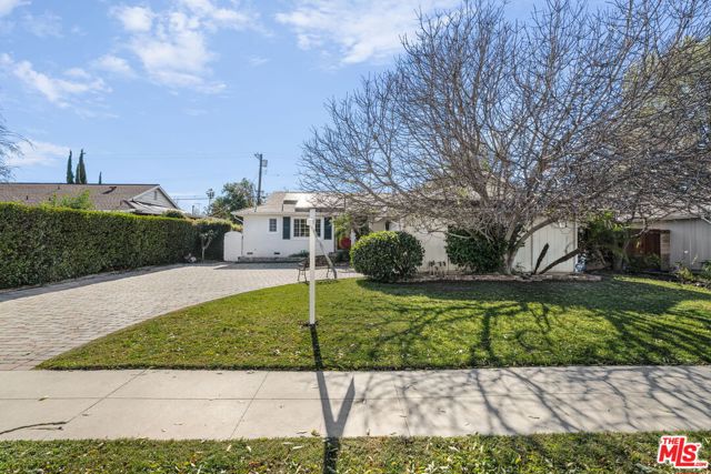 23020 Haynes Street photo 3