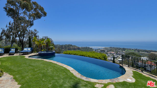23806 Malibu Crest Drive, Malibu CA: https://media.crmls.org/mediaz/9e7d5b17-0ef5-4610-97f4-707c9e00cd91.jpg