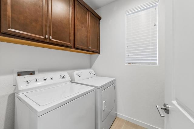 2975 Denali Drive, Marina CA: https://media.crmls.org/mediaz/9e7e38dc-72b1-4c2c-81ab-46f8572b5ad2.jpg