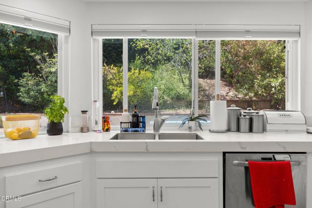 2325 Parkway Drive, Camarillo CA: https://media.crmls.org/mediaz/9e7f49e7-f861-4539-84f0-e47c4f8eee87.jpg