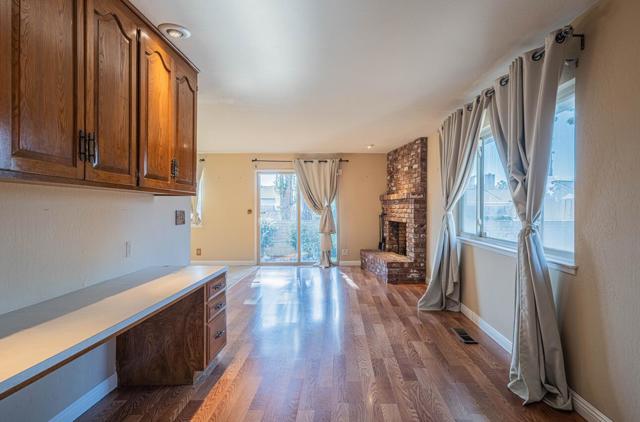 1007 Driftwood Place, Salinas CA: https://media.crmls.org/mediaz/9e7f5beb-204b-4e2e-8942-b83129aa83b8.jpg