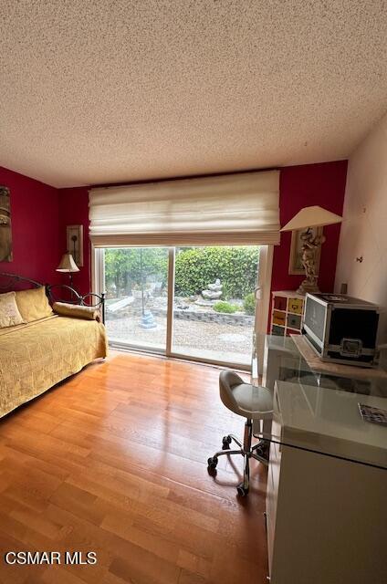 1064 Finrod Court, Westlake Village CA: https://media.crmls.org/mediaz/9e7ff64a-93ad-4e06-bcb6-9649689e5d6e.jpg