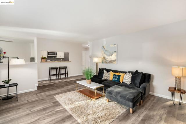 21071 Gary Dr, Hayward CA: https://media.crmls.org/mediaz/9e801b6b-8ce6-404c-a8a8-147c3bfd7e57.jpg