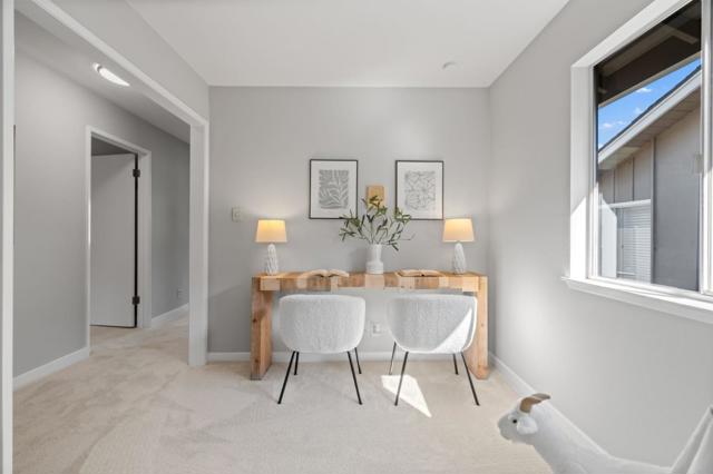 942 Viewridge Drive, San Mateo CA: https://media.crmls.org/mediaz/9e814c0a-24b6-4224-8095-918eebd6bf22.jpg