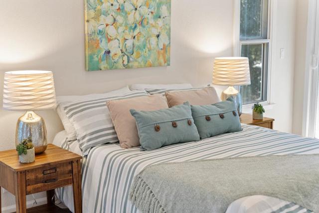 204 Oak Way, Santa Cruz CA: https://media.crmls.org/mediaz/9e819bef-6bcb-4bb8-8232-29818f6747bf.jpg