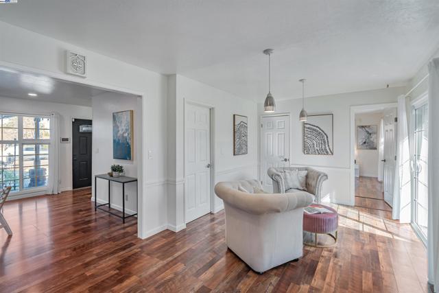 Image 21 of 53 For 1570 Hillsdale Avenue