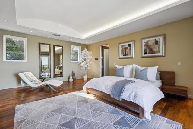 25 Oakhill Drive, Woodside CA: https://media.crmls.org/mediaz/9e83da3b-8f8a-4d36-bb11-9a124857ae8f.jpg
