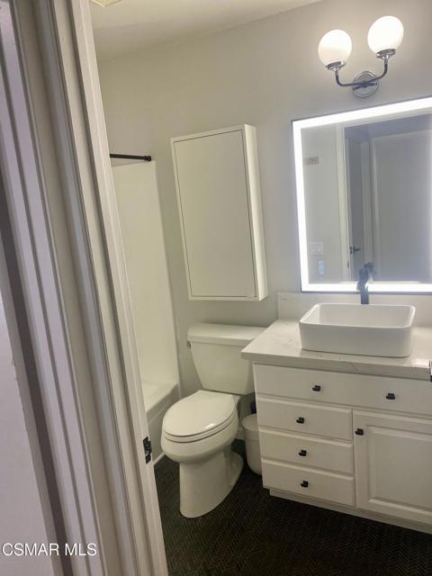 2703 Meadowwood, Santa Ana CA: https://media.crmls.org/mediaz/9e84518c-c4dc-4103-8f75-db283d8384c0.jpg