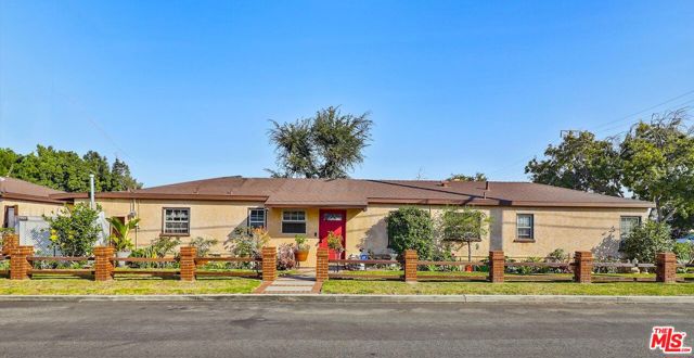 3645 Beethoven Street, Los Angeles CA: https://media.crmls.org/mediaz/9e845345-e2ad-4157-aa23-18568d015fed.jpg