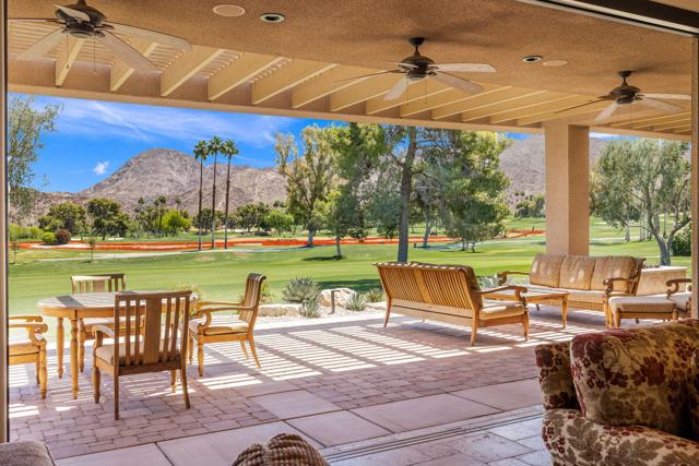 49006 Foxtail Lane, Palm Desert CA: https://media.crmls.org/mediaz/9e84a701-24d4-4d93-8994-09e488f25c17.jpg