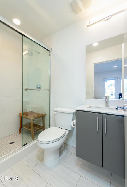 11594 Riverside Drive, North Hollywood CA: https://media.crmls.org/mediaz/9e84af5d-9daf-4c8a-a516-cb1516ee1a81.jpg