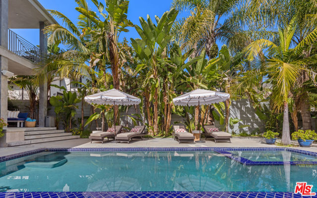 1724 N Sierra Bonita Avenue, Los Angeles CA: https://media.crmls.org/mediaz/9e84d612-c5c7-449e-98e9-104a112fc7d9.jpg